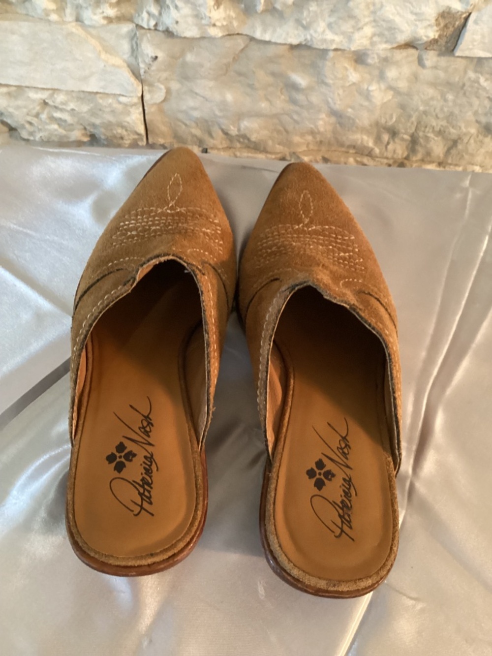 Patricia Nash Battista Suede Mules - Picture 9 of 13